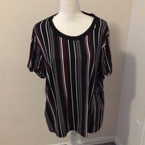 4/$20 vertical striped t-shirt